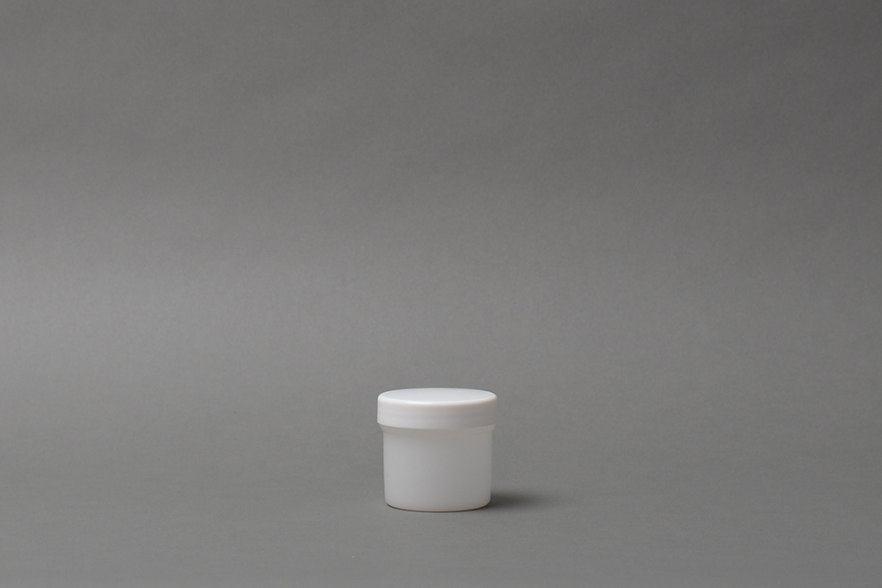 60g本体(67ml・軟膏容器)